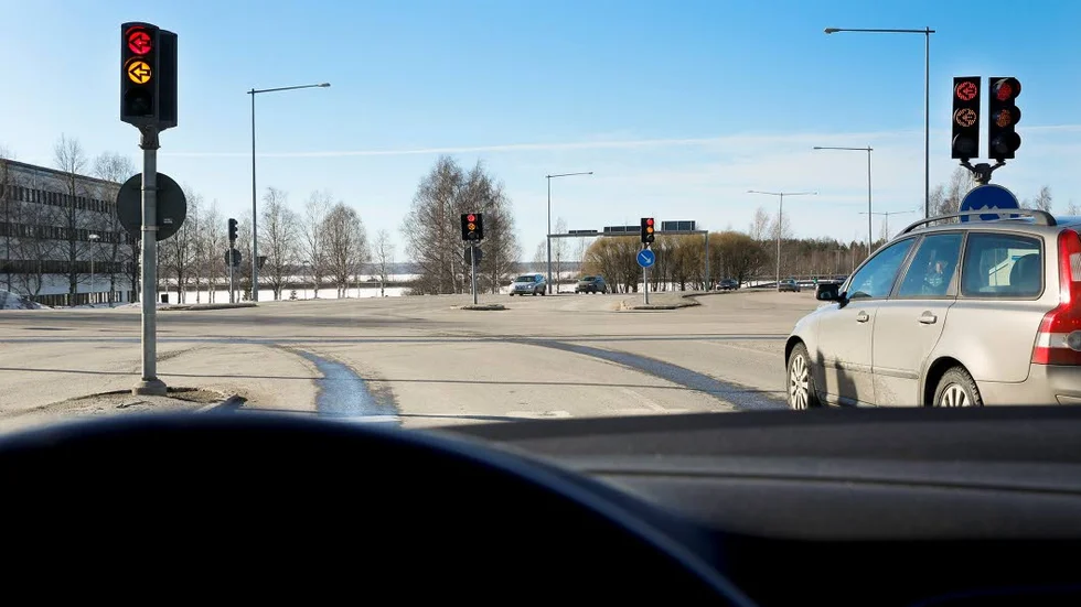 fritt fram. Grönt ljus under helgerna för bilister som löst månadskort eller periodkort hos LLT. En kampanj för att öka resandet med kollektivtrafiken ytterligare.