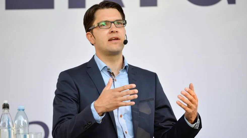 Jimmie Åkesson (SD) fick vända i porten på Norrlands Universitetssjukhus.