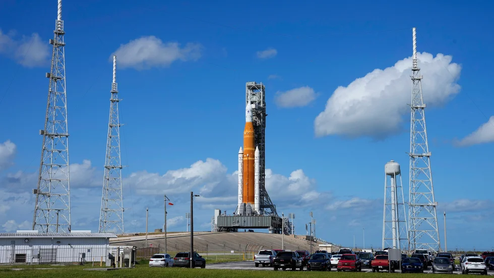 I raketen Artemis finns inga människor men dockor i astronautstorlek utrustade med sensorer.