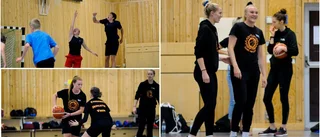 Framtidens basketstjärnor drillas av elitspelarna