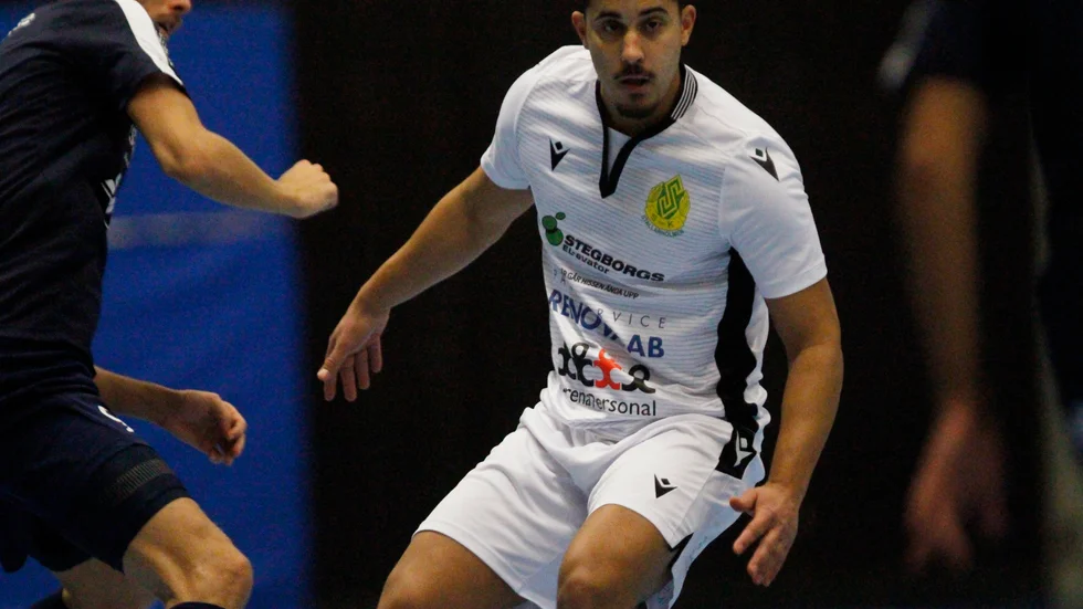 Stallarholmens Husein Aly smällde in tre mål.