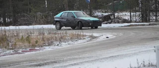 Motortjejer som gillar folkrace