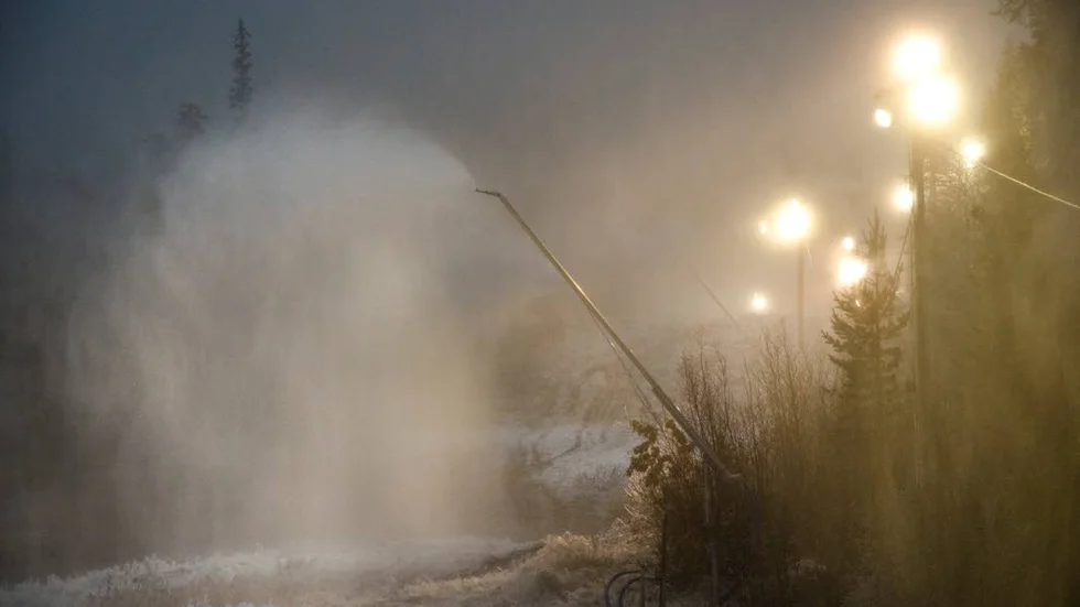 DUNDRET. Urban Olofsson, fjällchef på Dundret tror att skidpremiären blir av under veckan.