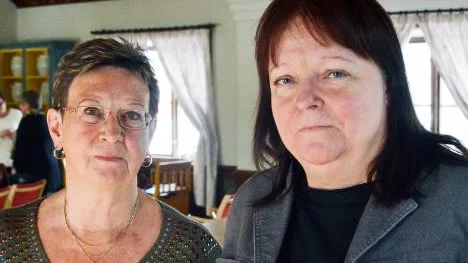 Eva Engman och Britt Fjällström är aktiva i kvinnojoursarbetet. De kommer nu att arbeta med en kampanj för att stoppa våldet mot äldre kvinnor.FOTO: Bo Torbjörn Ek