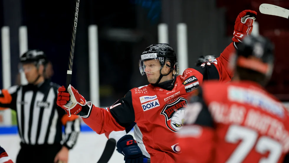 Forwarden Carl Söderberg, 37, erbjuds inte ett nytt kontrakt med SHL-klubben Malmö. Arkivbild.