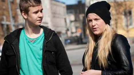 Gustav Mannesson och Hanna Adolfsson går på gymnasiet Hackspetten i Luleå. De har olika erfarenheter av grundskolan, men är eniga om att segregationen i skolan inte är bra.FOTO: Lars-Göran Norlin