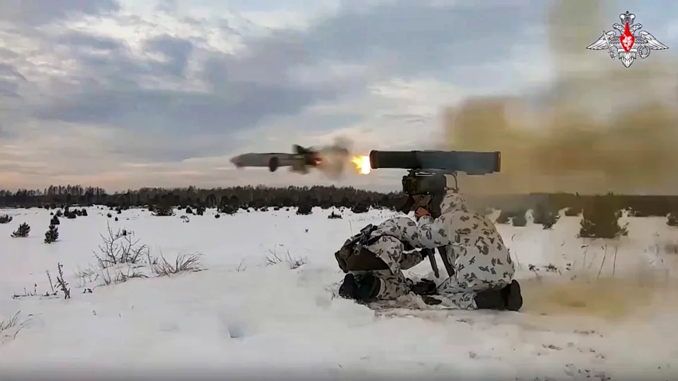 Ryska soldater under en övning i Belarus den 28 december. Bild från det ryska försvarsdepartementet.