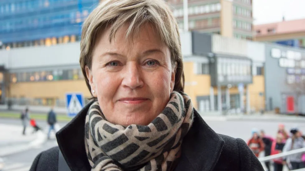 Gunnel Karbin, 67, livsnjutare, Luleå.