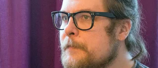 Teatern firar 30 med nio och fem