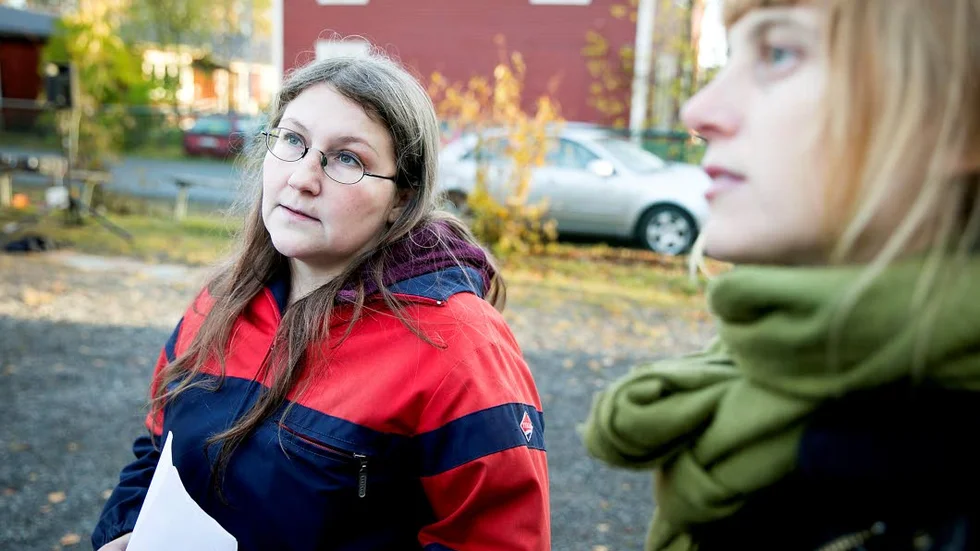 Kritiska. Föräldrarna Anna Widén och Liv Shange leder 
kampen för att rädda Svartöstadsskolan.