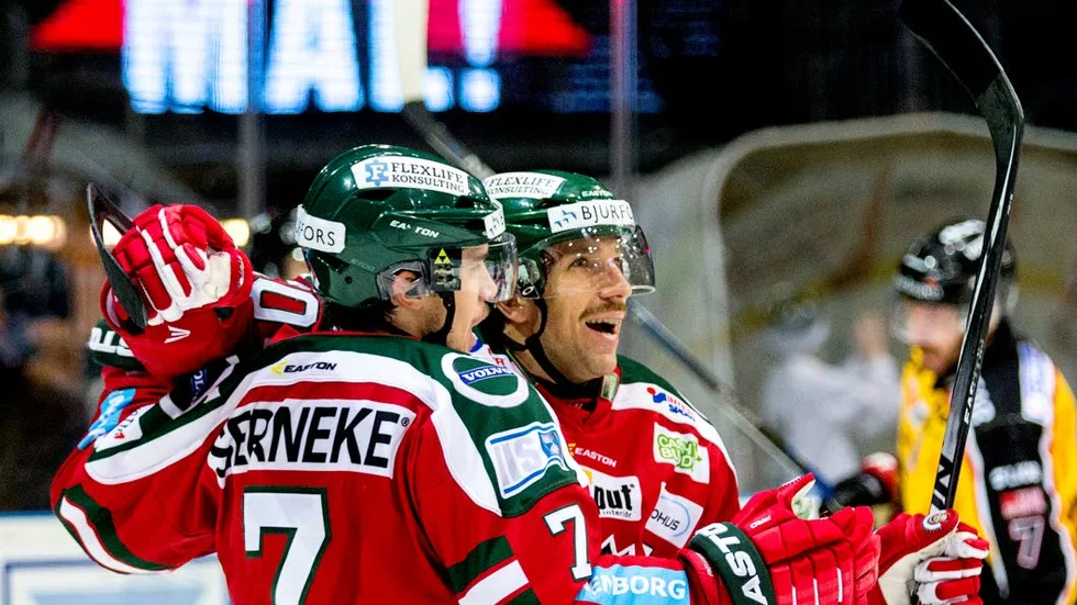 Jubel. Frölundas Henrik Tömmernes efter sitt 3–3-mål.