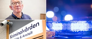 TINGSRÄTTSRYMLINGEN: Skulle precis få handfängsel när han såg sin chans • Knuffade omkull personal • Myndigheter kritiska