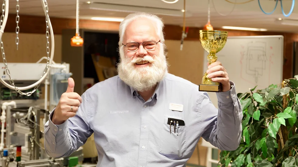 Årets vinnare av Katrineholms-Kurirens mustaschtävling är Rolf Engström.