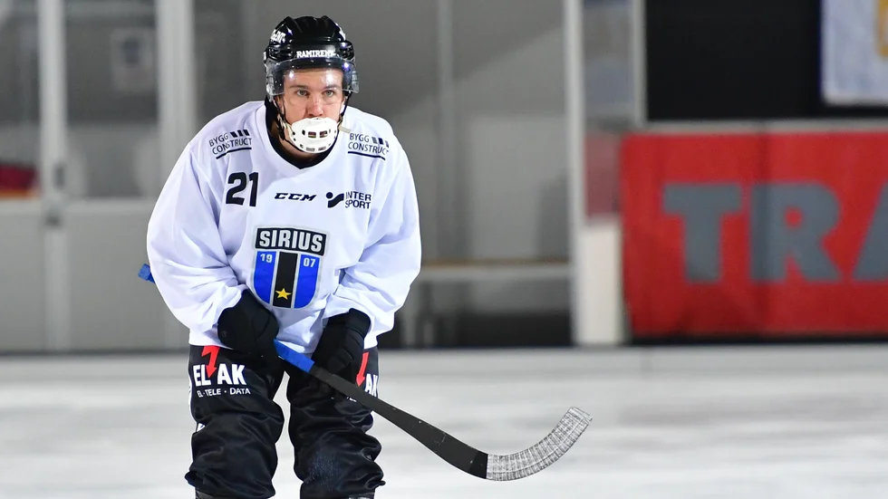 Tobias Nyberg gjorde två mål och en assist, men det hjälpte inte när Sirius mötte Vetlanda, som vann i hemmahallen med klara siffror. (Arkivbild)