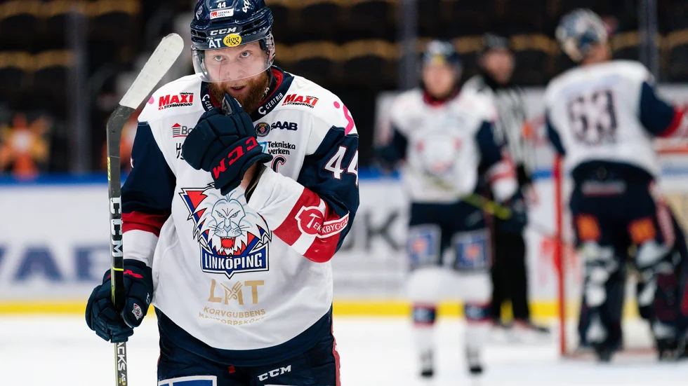 Jonas Junland deppar i Skellefteå.