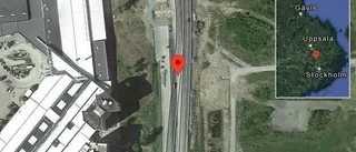 Fordon stillastående på E4 - helt stopp i ett körfält