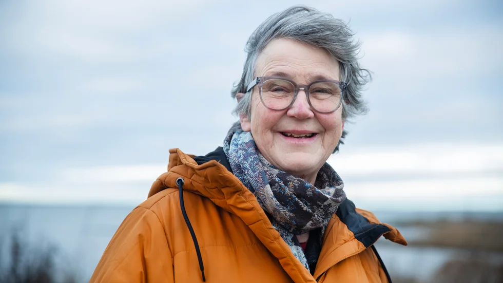 Maria Halla, ordförande för Burgsviken utveckling AB, tycker att politikerna borde bevilja lånet till bolaget. Hon och bolagsstyrelsen anser att regionen satsar för lite på den södra delen av ön.