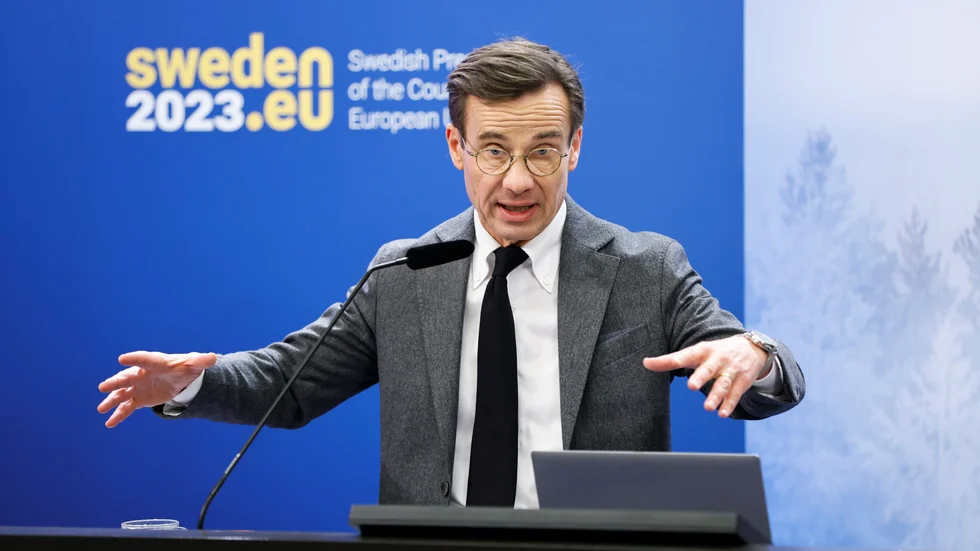 Statsminister Ulf Kristersson (M) borde kunna prata om utmaningarna med AI och annan digitalisering. Annat vore naivt.