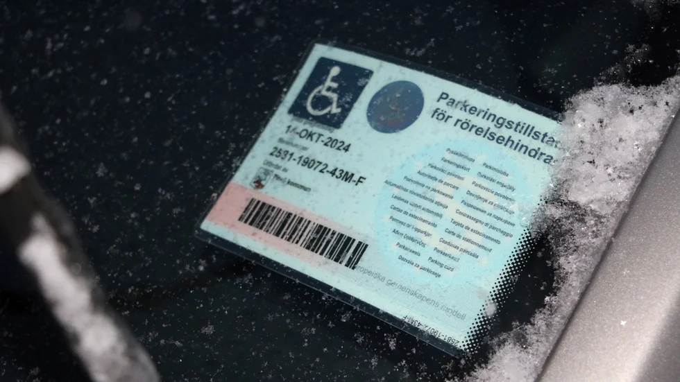 Det är kommunen som beviljar parkeringstillstånd för rörelsehindrade.