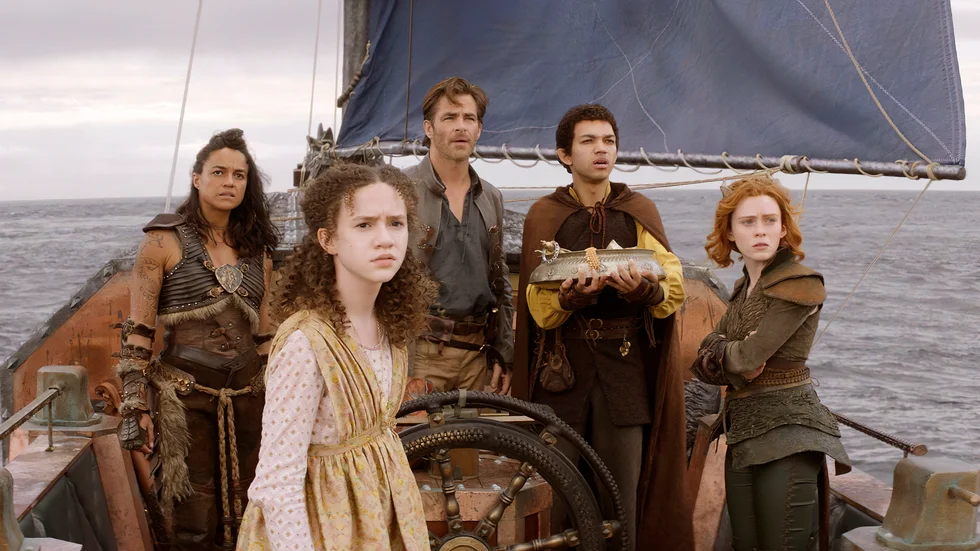 Chloe Coleman, Michelle Rodriguez,  Chris Pine, Justice Smith and Sophia Lillis spelar i den nya filmen "Dungeons & Dragons: Honor Among Thieves."