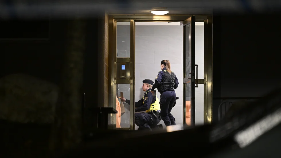 En av förra årets många dödsskjutningar. En man i 20-årsåldern som sköts till i området Blombacka i Södertälje i början av december. 