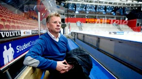 Sportchefen Lars ”Osten” Bergström vet vem som ersätter Vihko.