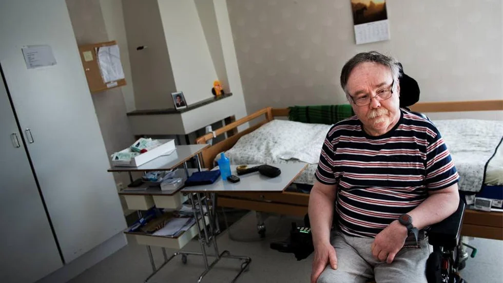 Kent Lindmark har snart bott på äldreboendet i två år: "Det är inte kul att vara här, men vad ska man göra?" säger han.