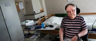 Tvingades flytta till äldreboende