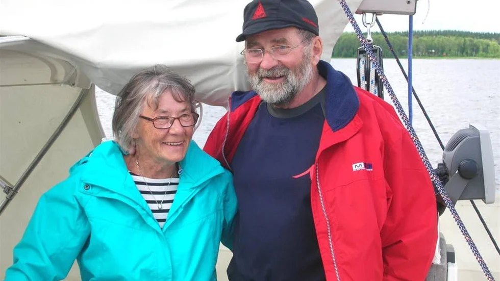 Anita, 68 och Tore 70, med efternamnet Henriksson. har börjat sin seglats från Töre hamn till Las Palmas på Mallorca. "Men vi har inte bråttom", säger Tore.