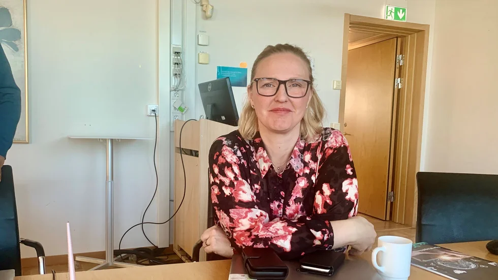 "Det är ett långsamt arbetssätt som vi försöker fasa ut" säger Carina Sammeli (S) om de fördjupade utvecklingsplanerna. Arbetet med planerna för Hertsön-Lerbäcken samt skärgården avbryts. 