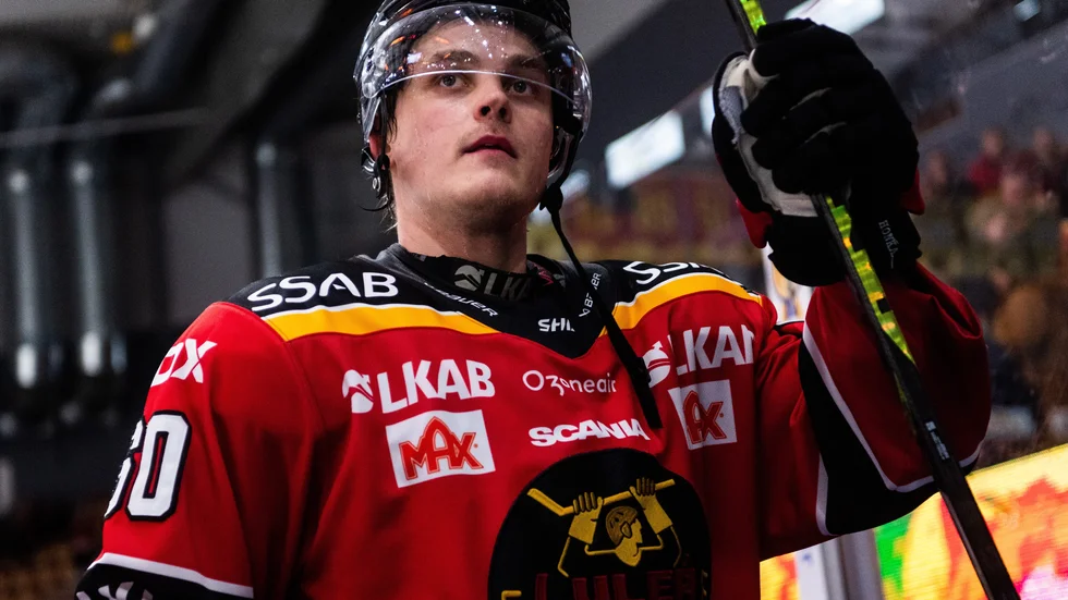 Julius Honka blev stor matchhjälte mot HV när han avgjorde i förlängningen med två sekunder på klockan.