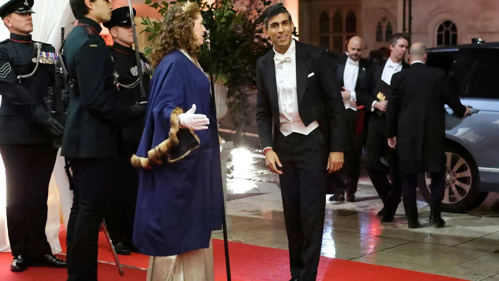 Rishi Sunak anländer till den årliga Lord Mayors bankett i London.
