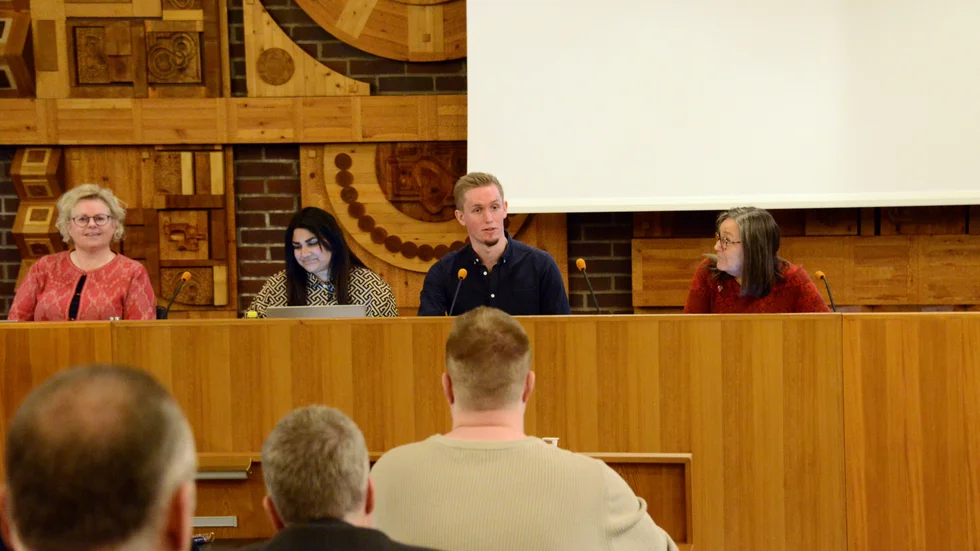 Mats Mörtzell är kommunfullmäktiges ordförande, ett av de främsta politiska uppdragen i en kommun. Allt han gör, vare sig det sker privat eller i fullmäktigesalen, återspeglas mot detta faktum. Han är en offentlig person. Skatteskulder, betalningsförelägganden hos Kronofogden och vägran att betala skulder till kommunen skadar förtroendet. (Arkivbild)