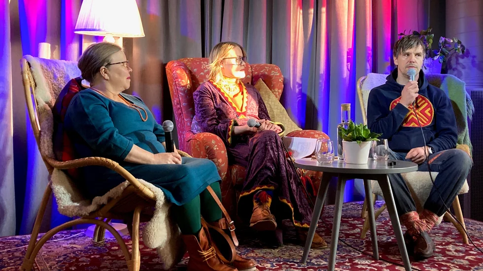 Katarina Pirak Sikku och Fredrik Prost samtalade med Erika Unnes på temat försoning.