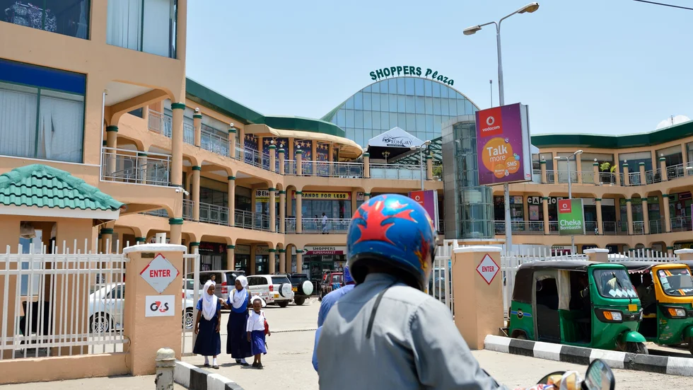 Shoppingcenter i en förort till Dar es-Salaam. Arkivbild.