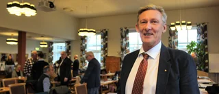 Krävde svar om hur ökade politikerarvoden ska betalas: "Jag vet att jag är tjatig–ville få svar"