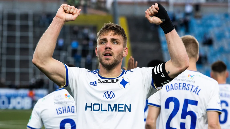 Lagkaptenen är uttagen - men spelar han? Vi får se hur IFK väljer att matcha Christoffer Nyman i kvällens superviktiga match mot IFK Värnamo.