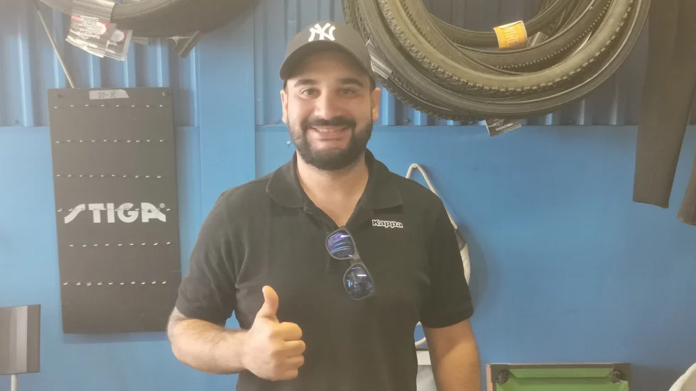 Toni Haddad driver Rebuyke och vill göra en insats för miljön med sitt samarbete. 