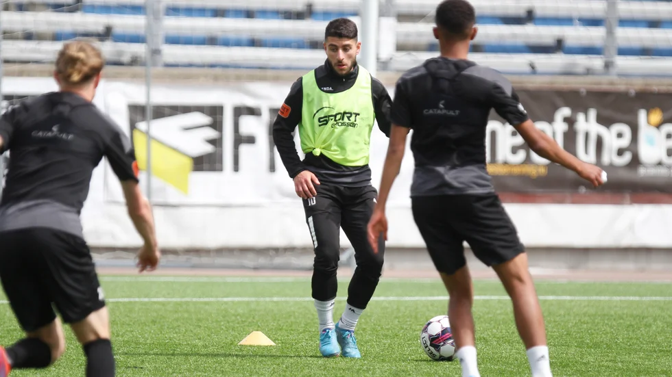 "Det är såklart allas dröm att ta nästa steg karriären. Men det blev inget nu och då gäller det bara att fokusera på AFC och göra bra resultat", säger mittfältaren André Alsanati.