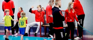 Benjamin, 7, saknar en hand – men inte ambitioner: "Jag är strax världens bästa fotbollsspelare"