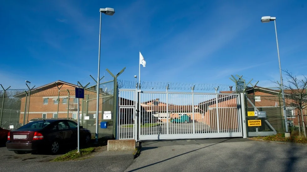 Över hundra procents beläggning råder på Arnö-anstalten. – Det är klart att personalen påverkas, säger kriminalvårdschef Thomas Stridh.