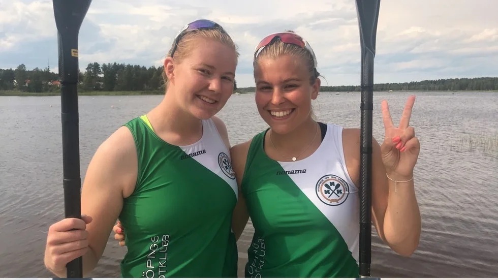 Moa Lindén och Alva Johansen var nöjda efter sitt silver i H22 K2 500m.