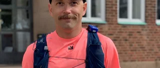 Ultralöparen tog sig i mål efter 23 timmar: "Redan inom ett dygn hade jag hunnit bli lite sugen igen"