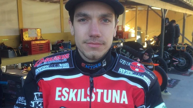 Pontus Aspgren har fått en infektion och riskerar att missa tisdagens elitseriematch.