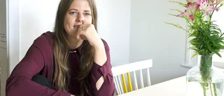 Hon använder kläder för att skapa karaktärer på film och tv