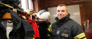 Brandmannen som också klipper gräs och skottar