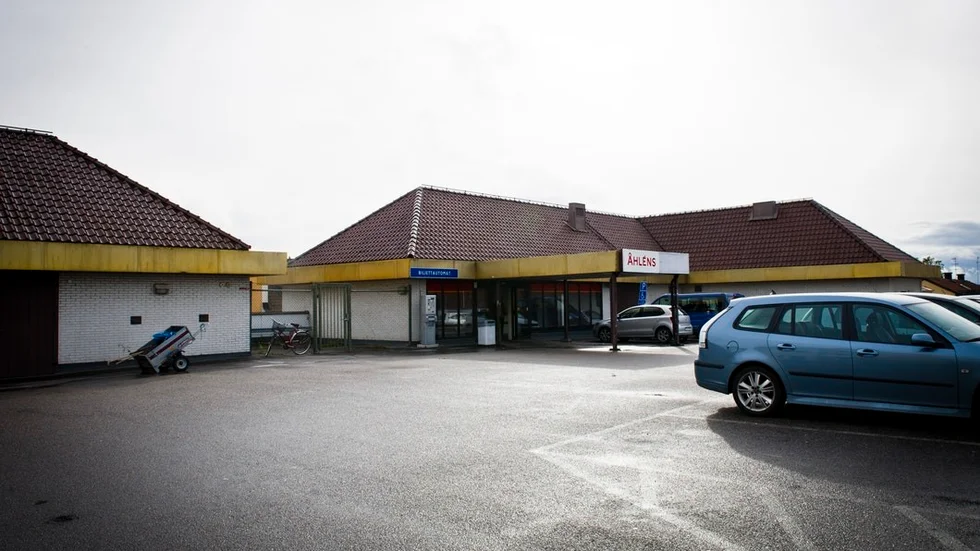 Ovanpå Åhlénshuset i Nyköping, eller Galleria Axet som den heter, finns ofta lediga parkeringsplatser enligt kommunens trafikplanerare. FOTO: SANDRA NORDIN