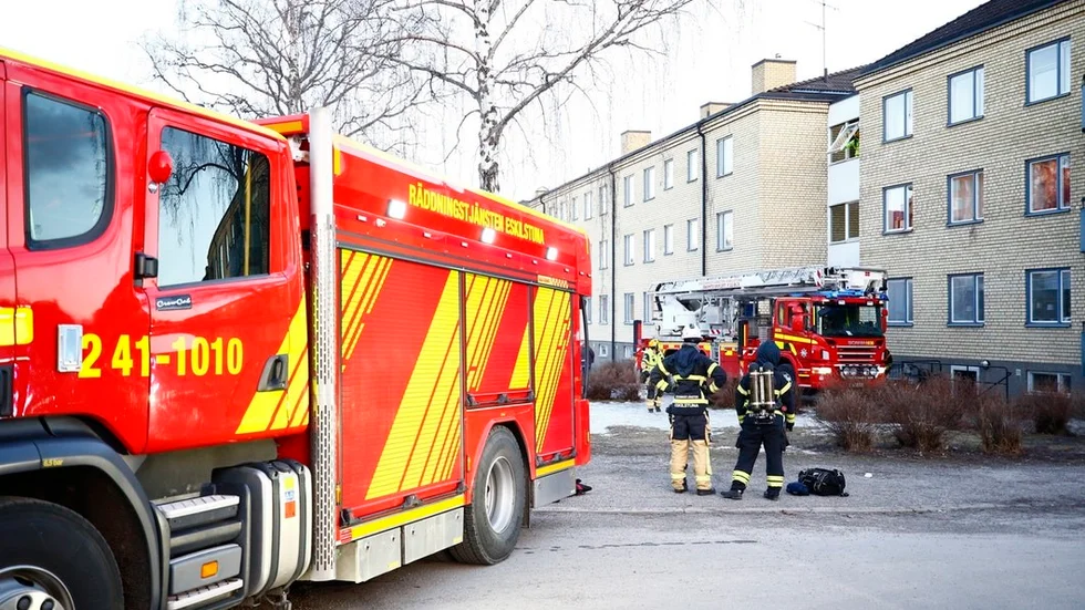 Räddningstjänsten fick under måndagskvällen rycka ut till Södra Brogatan. Det visade sig dock inte röra sig om någon brand.