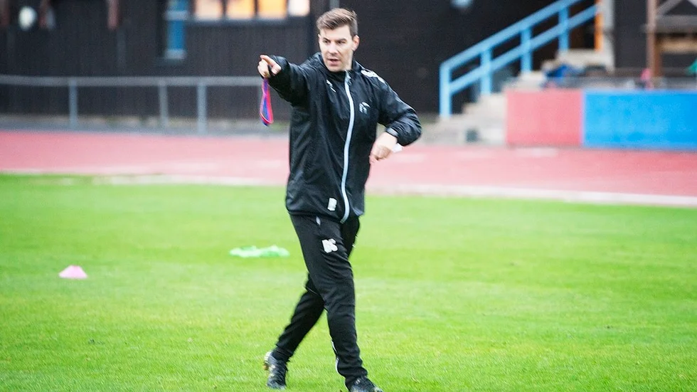 Ditåt ska vi! Brian Clarhaut tittar extra på NBIS-spelarnas attityd inför avslutningen av serien.