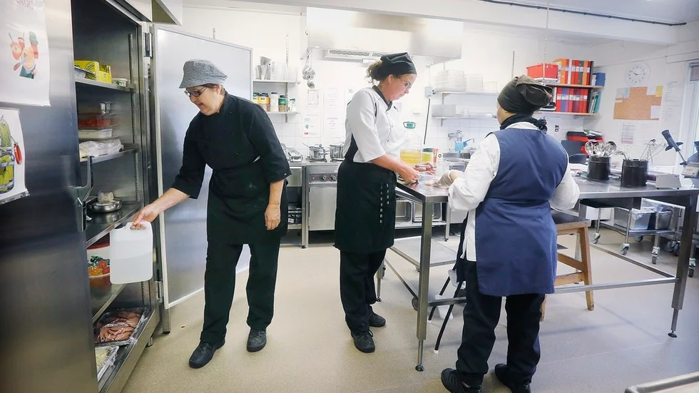 Carina Petersson, Catrine Saarela Dewall och Fatma Saleh på Sundbyvägens förskola.
